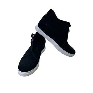 Blondo Glenda Sneakers Booties Womens Sz 10 M Black White Waterproof Suede Wedge
